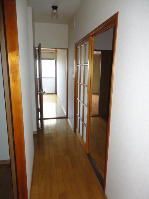 ラ・セゾン司の内装