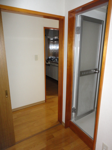 ラ・セゾン司の玄関