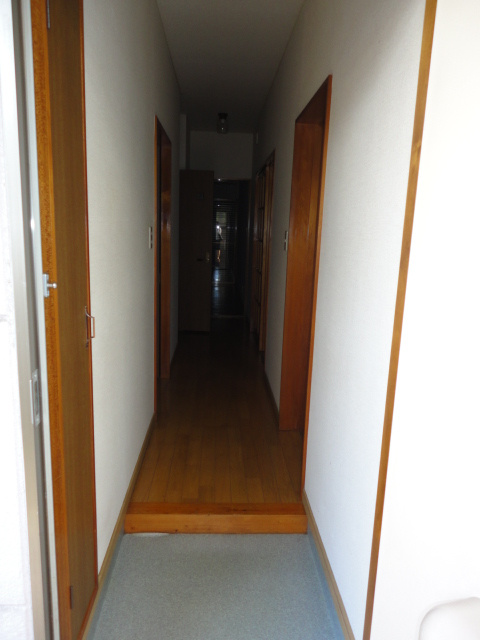 ラ・セゾン司の玄関