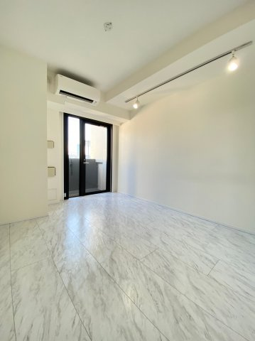 ステージファースト浅草桜橋の居間・リビング