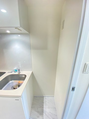 ステージファースト浅草桜橋の玄関|冷蔵庫置場