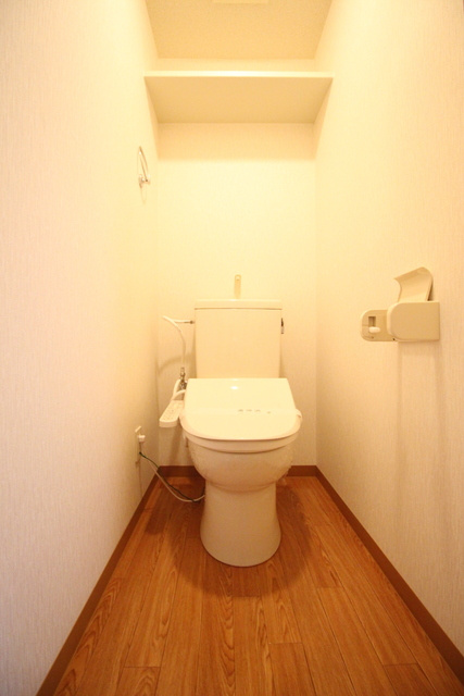 エスポワールⅠ番館のトイレ|嬉しい温水洗浄便座付き♪