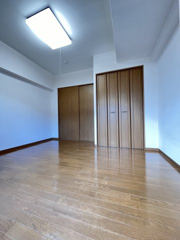 大阪市城東区中央２丁目の賃貸マンションの寝室