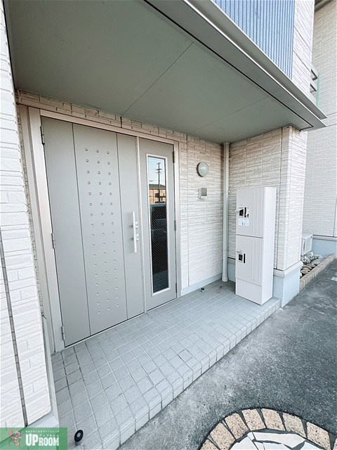 ロイヤルタウン Aのエントランス