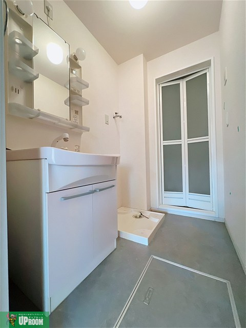 ロイヤルタウン Aの洗面所