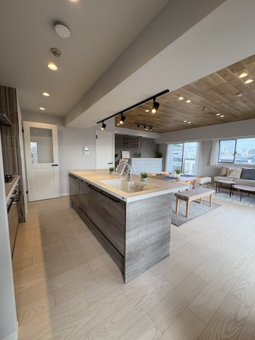 Sea View ― 江ノ島ビューと100㎡超のゆとりを日常に ―のキッチン