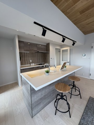 Sea View ― 江ノ島ビューと100㎡超のゆとりを日常に ―のキッチン