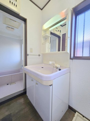 青梅市新町3丁目　中古戸建の洗面所