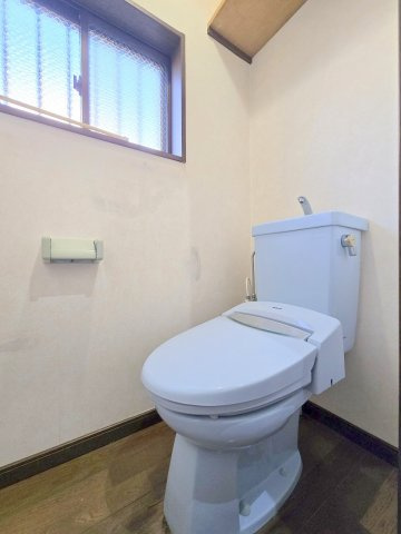 青梅市新町3丁目　中古戸建のトイレ