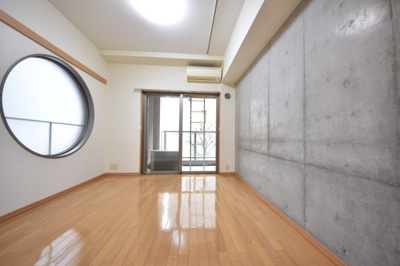 【居間・リビング】 | アーバングリーン神戸元町(旧アーデンタワー神戸元町)