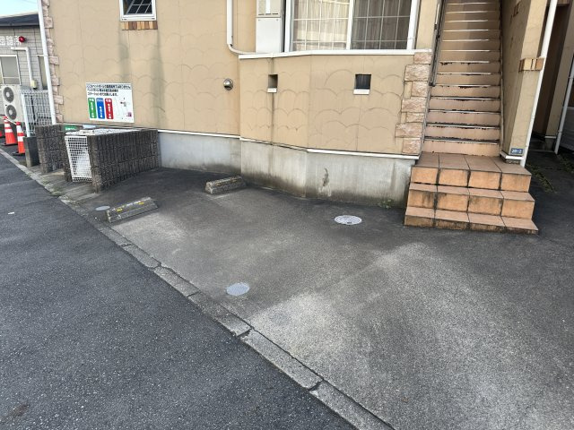 リブレア豊　B棟の駐車場