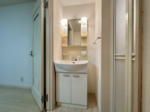 リブレア豊　B棟の洗面所