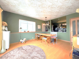 【居間・リビング】 | こだわりぬかれた高級感のある内装となっています♪