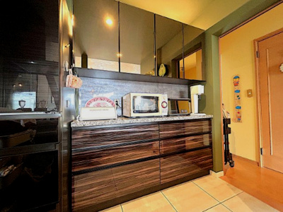 【キッチン】 | キッチンにあると便利なカップボード付き♪