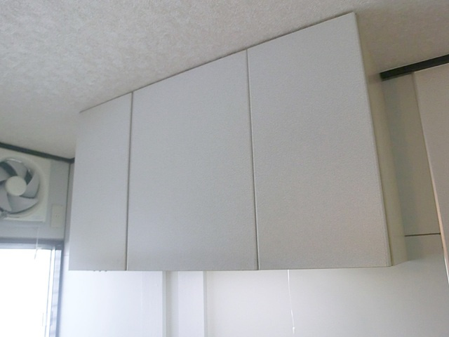 光ハイツの収納|キッチン上部の収納も充実。