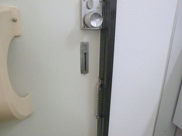 光ハイツのセキュリティ|ドアチェーン完備。