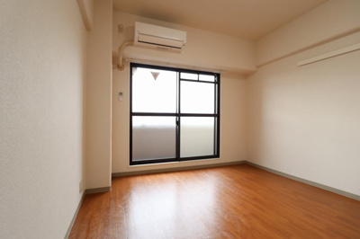 【居間・リビング】 | 楠青山ビル別館