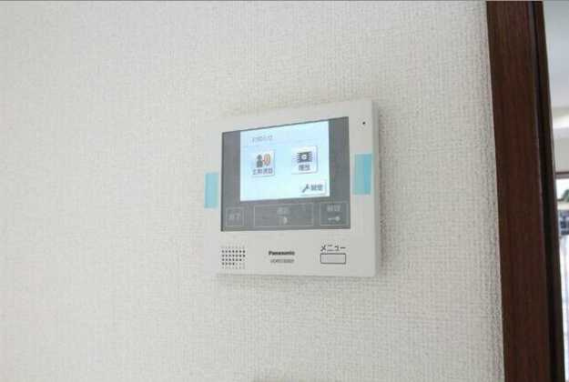 ファーストインプレス　ネット無料　駅近　オートロックのセキュリティ