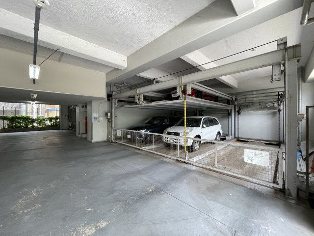 機械式多段式の駐車場です