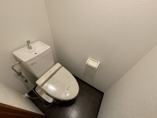 清潔感のあるトイレです