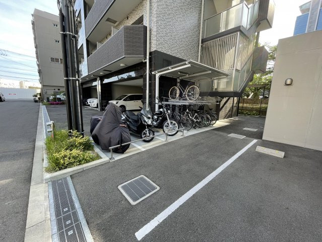 バイク置き場もあります。