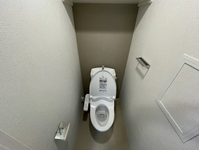 ウォシュレット付きのトイレです。
