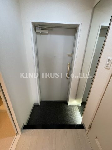 NORTH VILLAGE壱番館の玄関