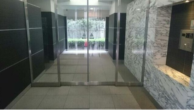 メインステージ八幡山のエントランス