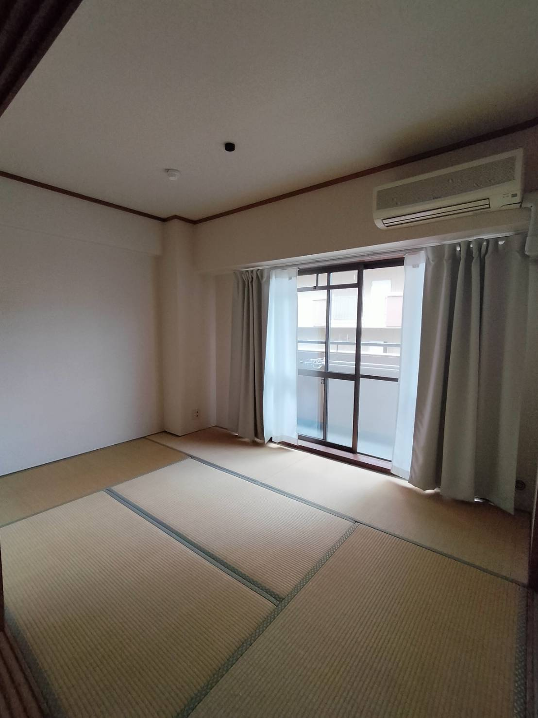 ライオンズマンション三宮第2の和室