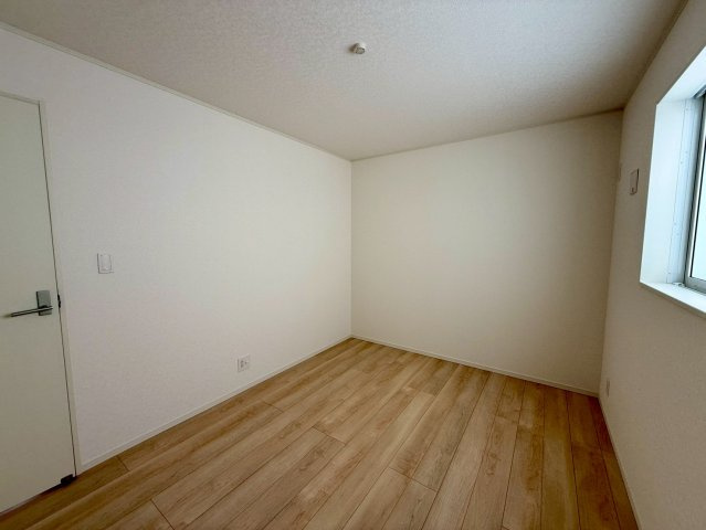 クレイドルガーデン南城市玉城前川 第3・５号棟の洋室|２階洋室６帖②