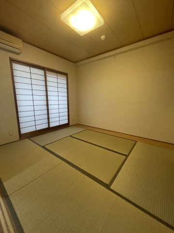 ロイヤルガーデン蓮池公園の和室