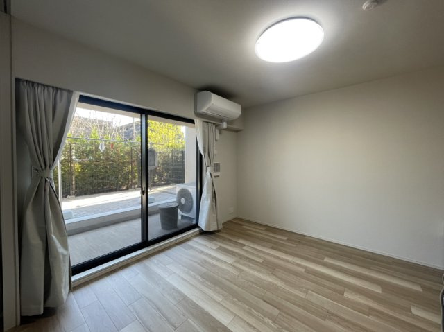 ウェリス八千代村上の居間・リビング|リビング/足元から部屋全体を均一に暖めることができる床暖房完備