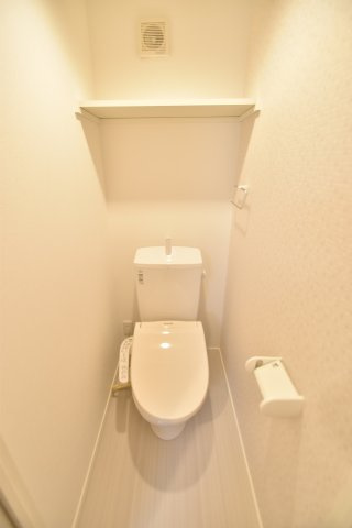 大阪市城東区鴫野西２丁目のアパートのトイレ