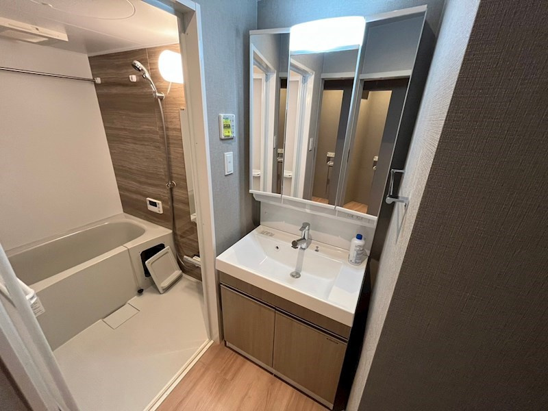 Zonna神戸磯上通（ゾナ神戸磯上通）の洗面所