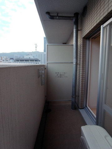 レジディア神戸磯上のバルコニー