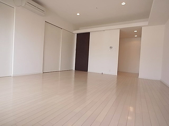 レジディア神戸元町通の居間・リビング