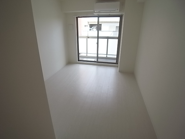 フレアコート甲南の洋室