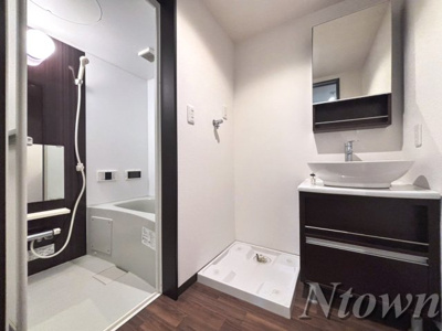 【洗面所】 | Creo栄生壱番館 | スペースが確保できる洗面所です