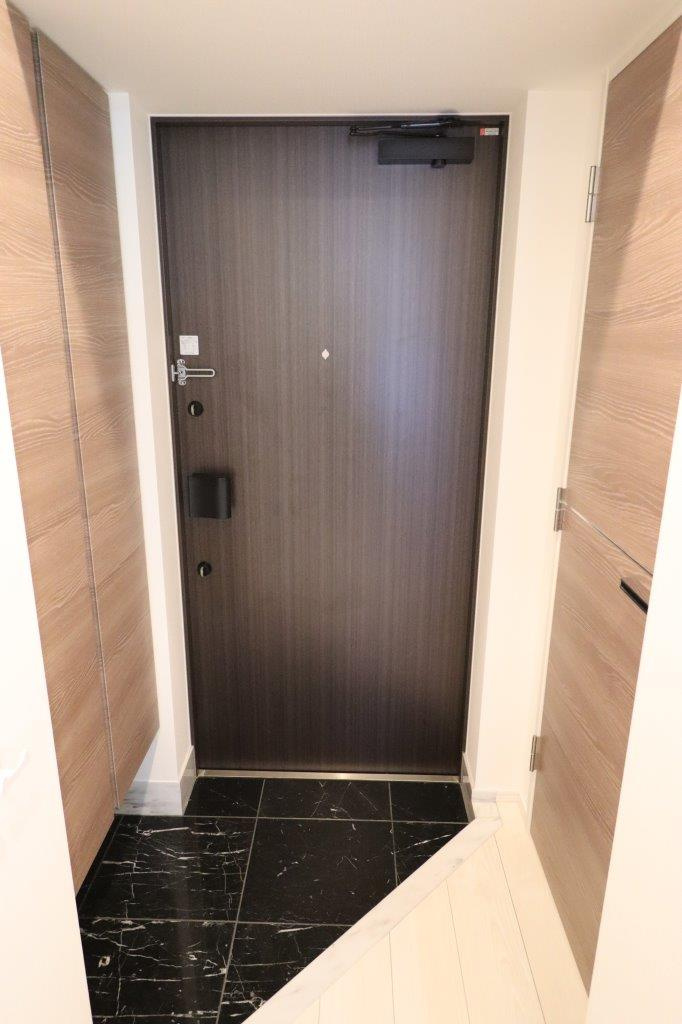 GENOVIA王子神谷skygardenの玄関