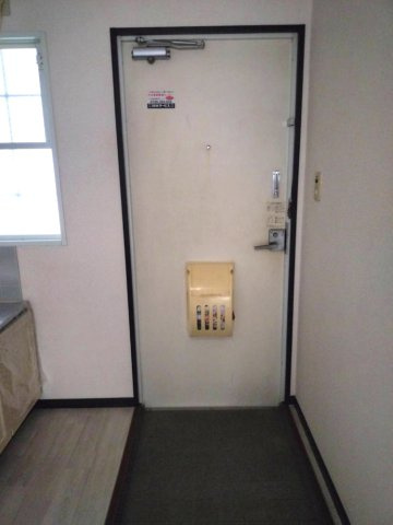 メゾンスイトの玄関