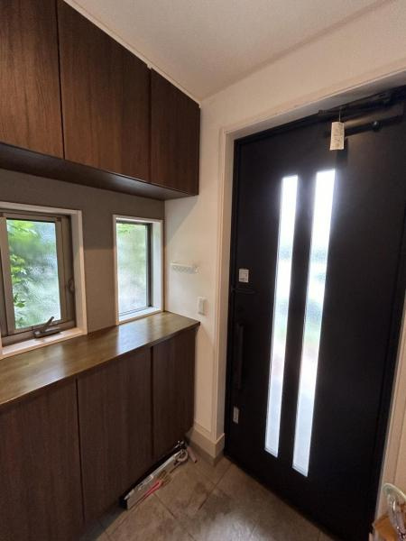 宇都宮市野沢町　４ＬＤＫ　中古住宅の玄関