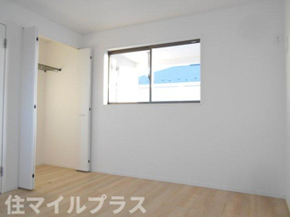 【洋室】 | 郡山市富田町大徳南新築一戸建て8棟 | 明るい洋室です