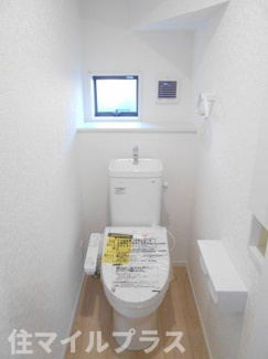 【トイレ】 | 郡山市富田町大徳南新築一戸建て8棟 | コンパクトで使いやすいトイレです