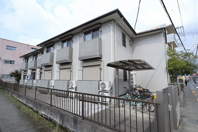 カンパーニュの外観