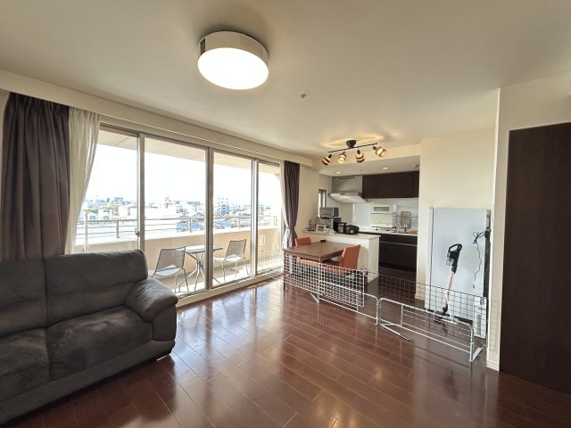 【居間・リビング】の画像