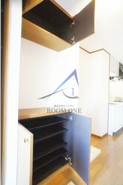 上野毛１１３７ビルの玄関|玄関です。