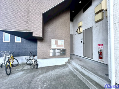 【エントランス】 | Creo庄内通参番館 | 落ち着いたエントランスです
