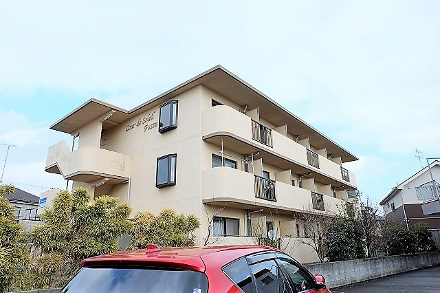 クールドゥソレーユ福生の外観