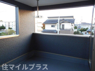 【バルコニー】 | 郡山市富田町大徳南新築一戸建て8棟 | 外からの目が気にならないバルコニーで洗濯物が干せます