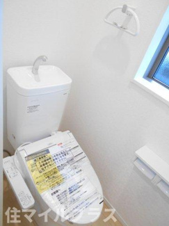 【トイレ】 | 郡山市富田町大徳南新築一戸建て8棟 | シンプルで使いやすいトイレです